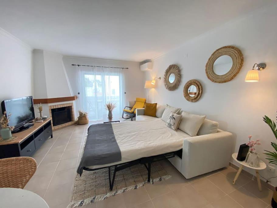 Apartamento Amparo-T2 C/Piscina Карвоейро Екстериор снимка