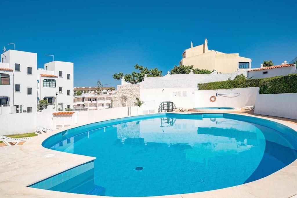 Apartamento Amparo-T2 C/Piscina Карвоейро Екстериор снимка