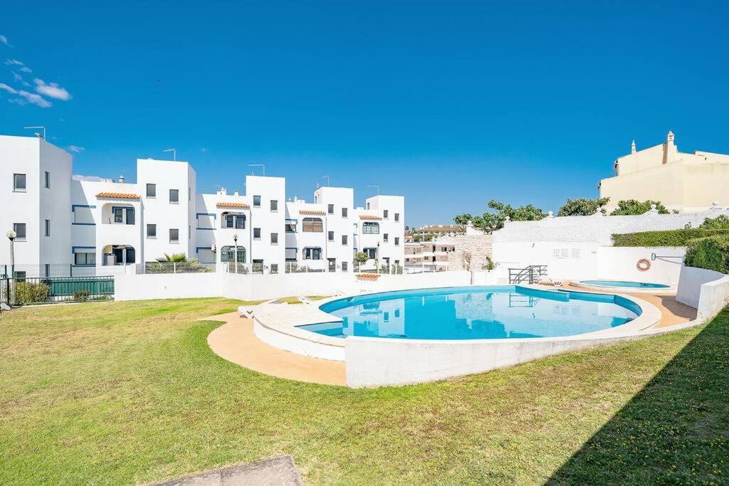 Apartamento Amparo-T2 C/Piscina Карвоейро Екстериор снимка